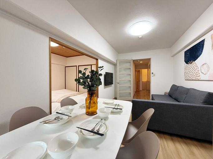 Others 5, Residence Yu 202, Hiroshima