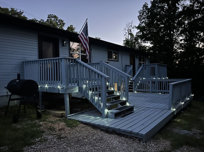 Exterior 5, Bluebird Liberty Cottage, Pulaski
