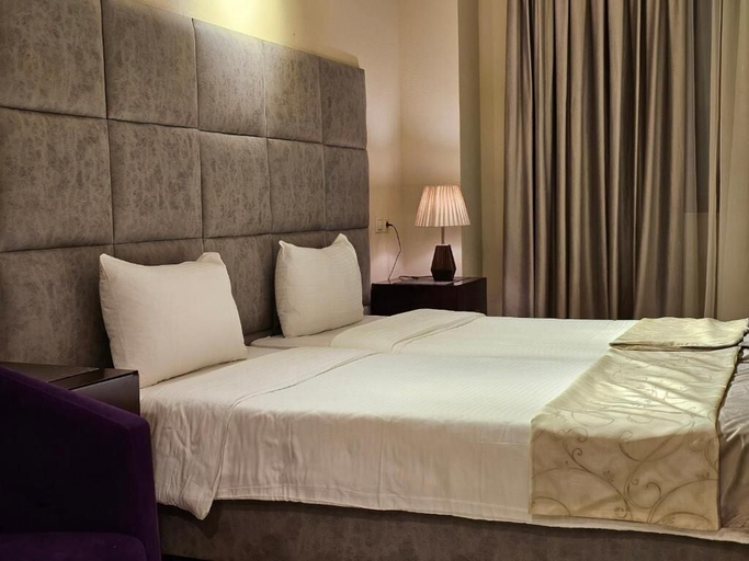 Bedroom 4, Crown Suites Hotel, Baku