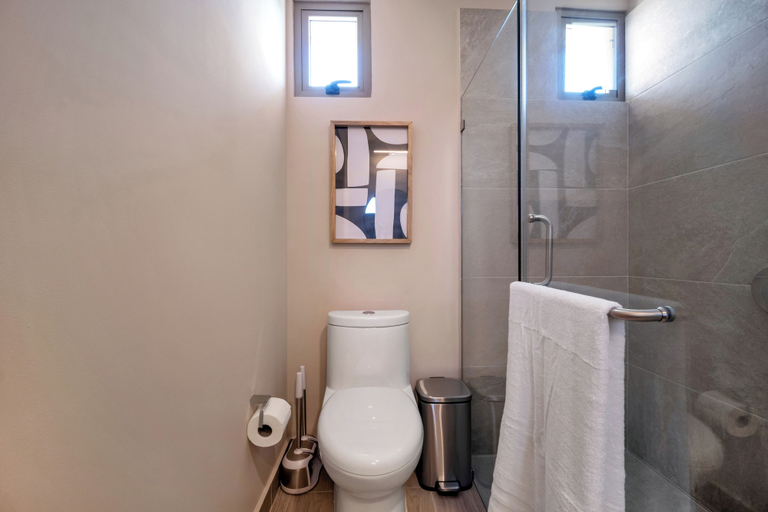 Bathroom 4, Las Arenas, La Paz