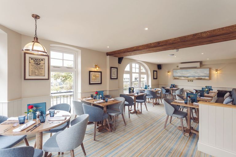Food & Drinks 4, The Ship Hotel, Southend-on-Sea