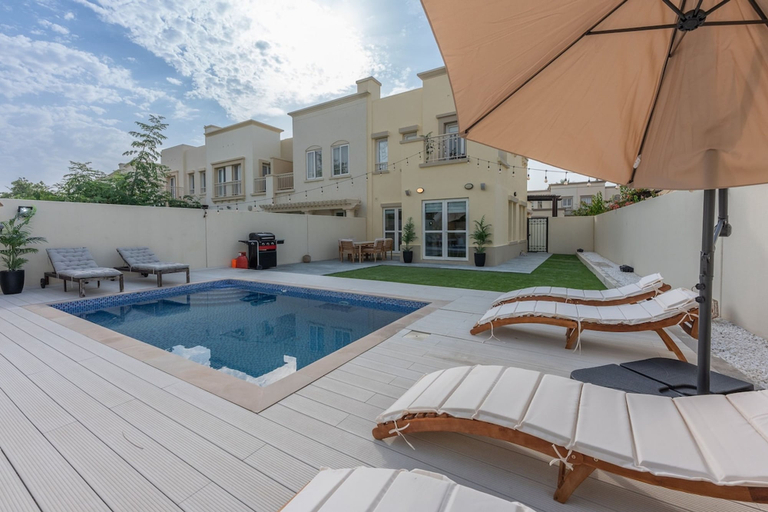 Room 3, Luxurious Spacious 3-bedroom Villa With Private Pool at Springs 10, Dubai