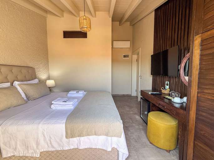 Room 4, Beli Köy İçi, Çeşme