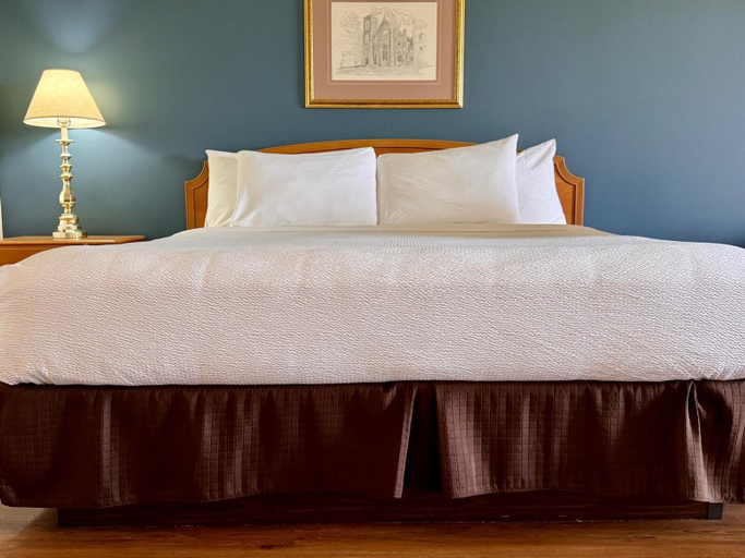 Bedroom 2, Stone Willow Inn, Perth