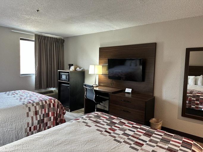 Bedroom 3, Red Roof Inn Charleston - Dunbar, Kanawha