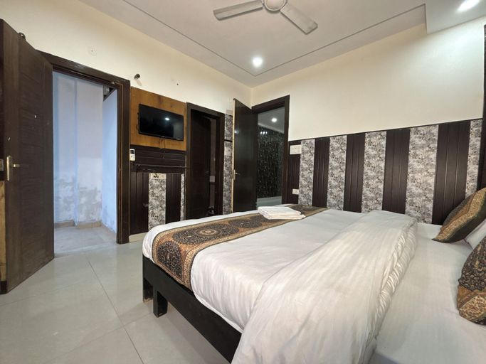 Bedroom 2, Hotel W inn, Garhwal