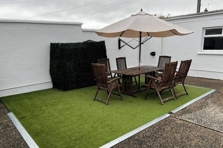 Others 5, Immaculate sea View 4-bed House in Portstewart, Causeway Coast and Glens