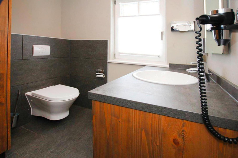 Bathroom 3, Holiday Homes in Torfhaus Harzresort, Torfhaus, Goslar