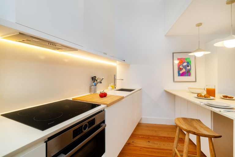 Others 4, Lisbon'S Elite A Stylish & Modern Studio W Patio, Lisbon