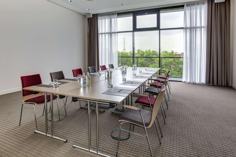 Others 2, IntercityHotel Duisburg, Duisburg