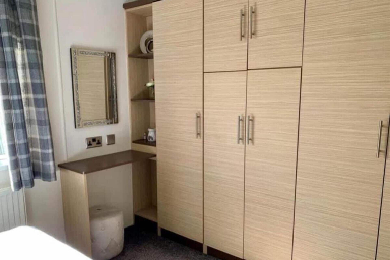 Others 2, Lodge - Sleeps 6 - Patio - Parking - Beach Close, Lincolnshire