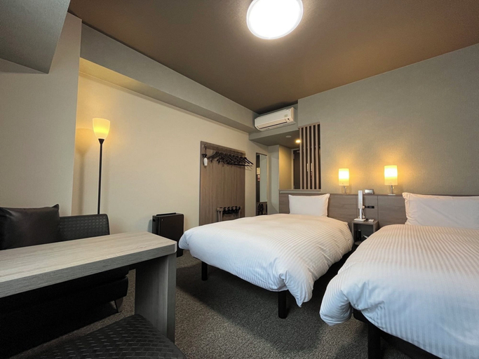 Room 4, Hotel Route-Inn Higashimatsue- Higashiizumo interchange -, Higashiizumo