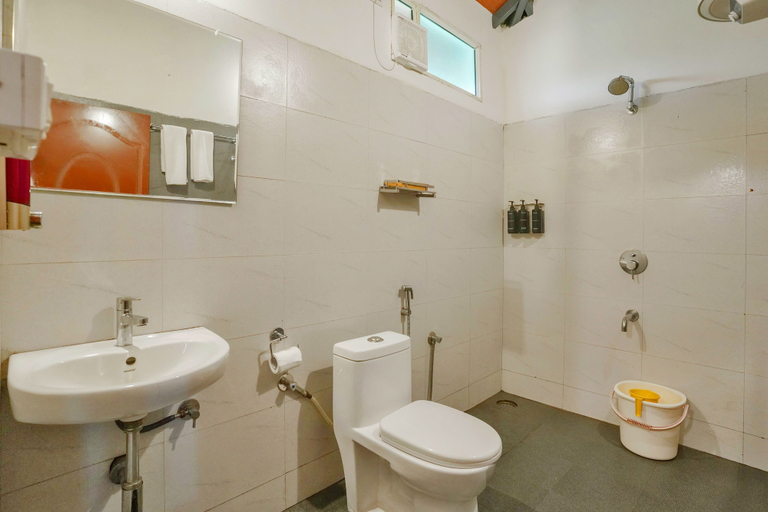 Bathroom 5, SILA Mountain Majesty, Chikmagalur