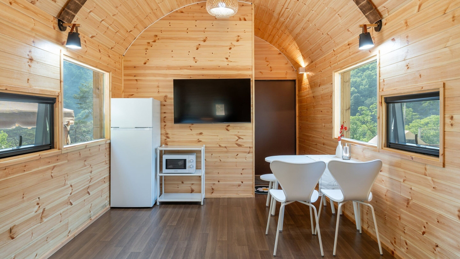 Dining Room 4, Gapyeong Castra Glamping, Chuncheon