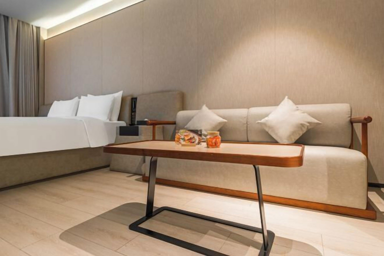 Bedroom 4, Orange Hotel Shanghai Longbai New Village Subway Station, Shanghai