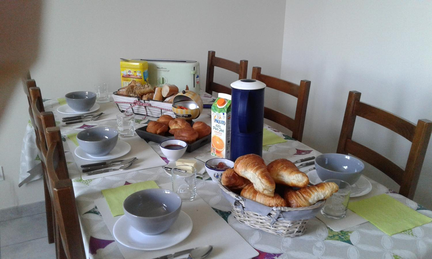 Others 2, Chambres d'hotes a CUILLE, Mayenne