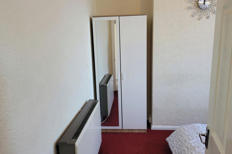 Others 3, Bright & Homely Apartment, Reading
