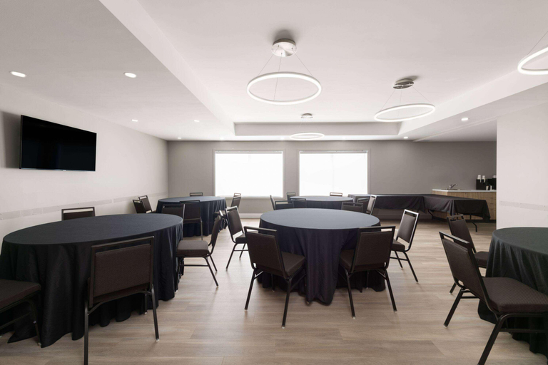 Others 5, Microtel by Wyndham Lachute, Argenteuil