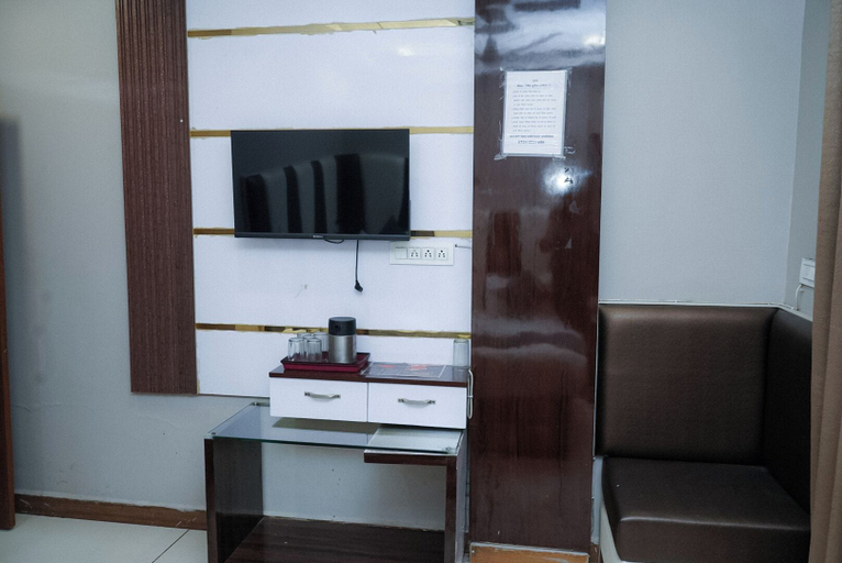 Others 5, Hotel Pleasure, Ujjain