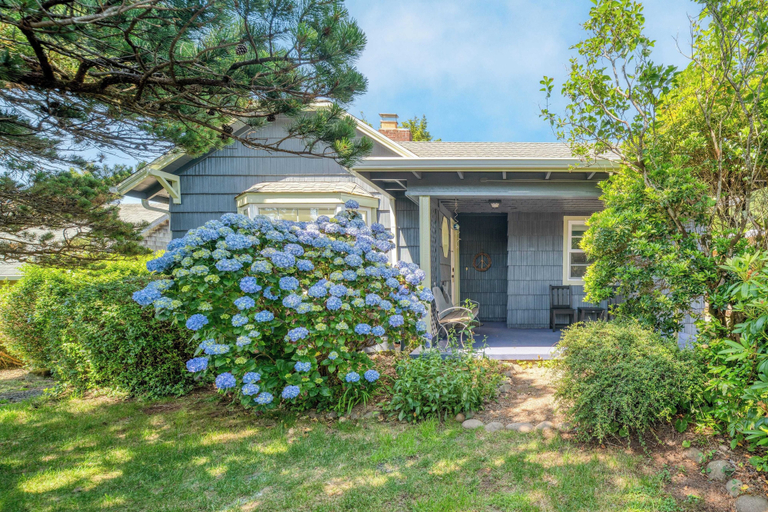 Exterior & Views 2, Beach Pines Bungalow by AvantStay, Clatsop