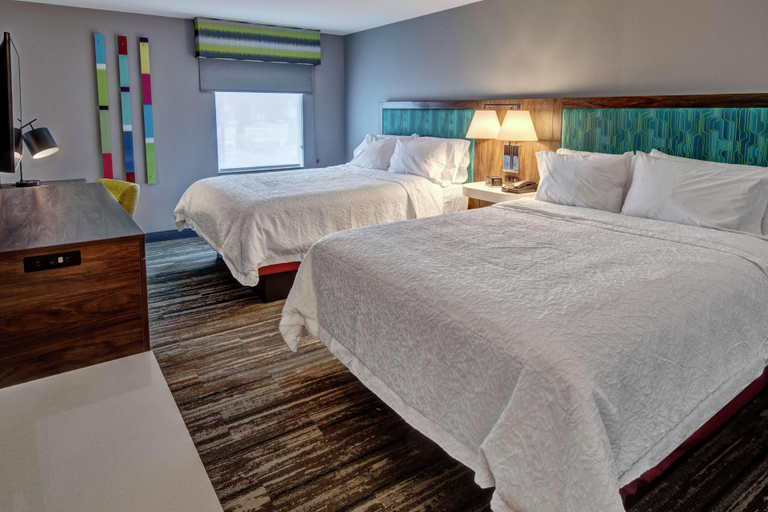Bedroom 3, Hampton Inn New Albany Louisville West, Floyd