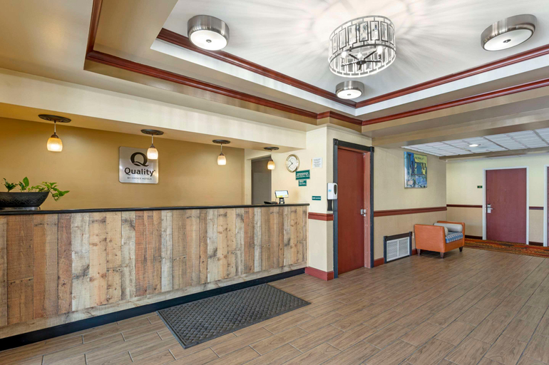 Public Area 2, Quality Suites, Marion