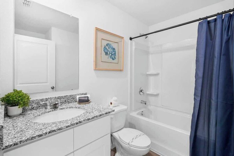 Bathroom 4, Springhill Retreat! 3 Bed, 2 Bath!, Hernando