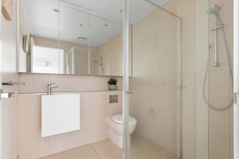 Interior 2, Comfy 2BR Escape Beside the Yarra River, Melbourne