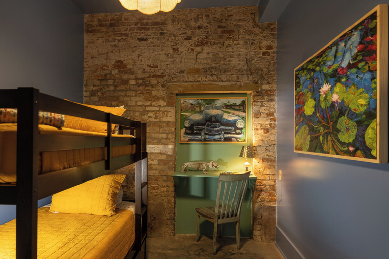 Room 5, Hotel Pompadour, Orleans
