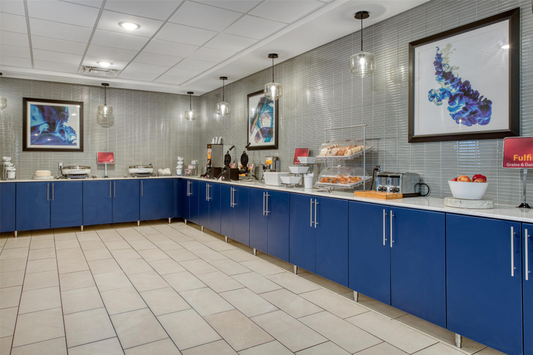Food & Drinks 5, Best Western Plus Saint Peter, Nicollet