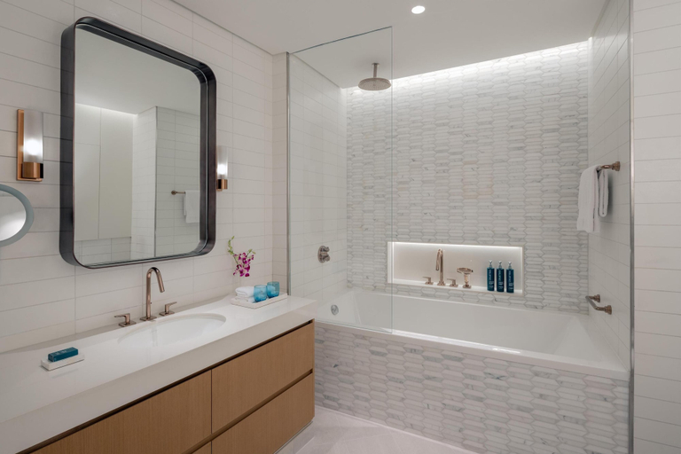 Bathroom 5, Hilton Dubai Creek Hotel & Residences, Dubai