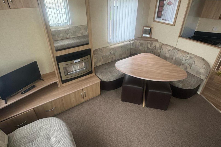 Others 4, 3 Bed Caravan - Sleeps 8 - Pets - Parking, Conwy