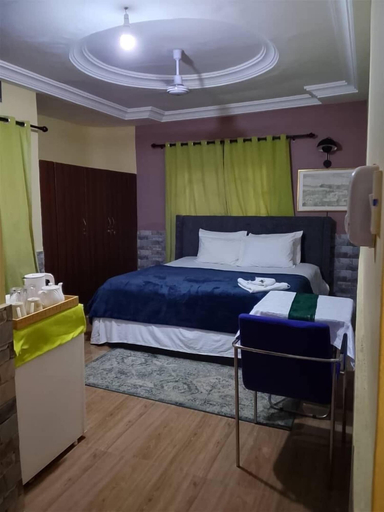 Bedroom 3, Nana Adu's Guesthouse, New Juaben