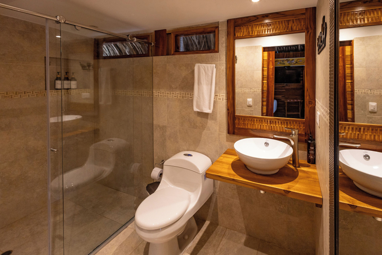 Bathroom 4, Hotel Isla del Sol, Cartagena de Indias