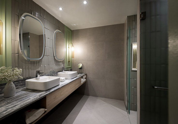 Bathroom 2, La Solaya Khao Lak, Takua Pa
