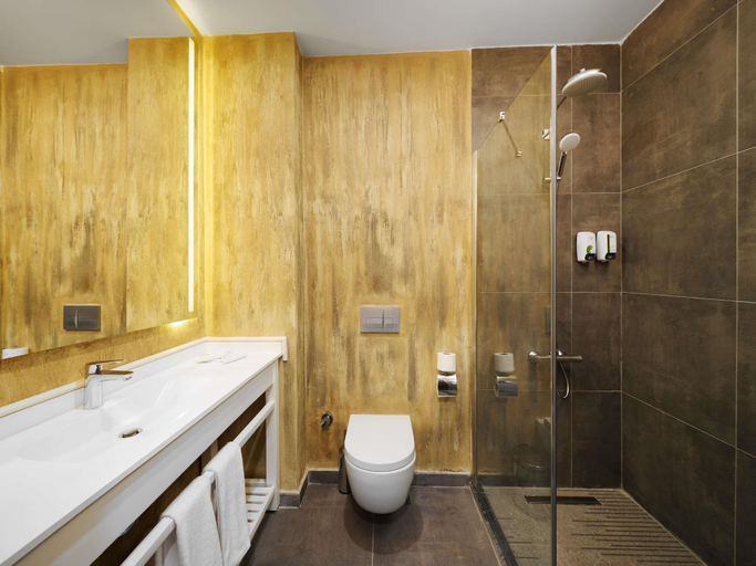 Bathroom 4, Ibis Istanbul Airport, Arnavutkoy