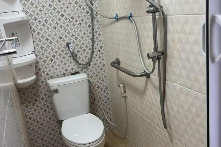 Bathroom 2, JC Home Stay, Phra Nakhon
