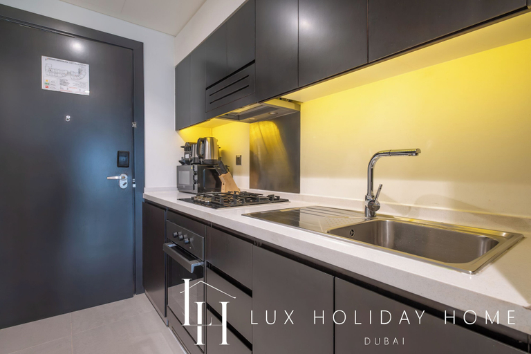 Private kitchen, LUX The Majestine Studio, Dubai