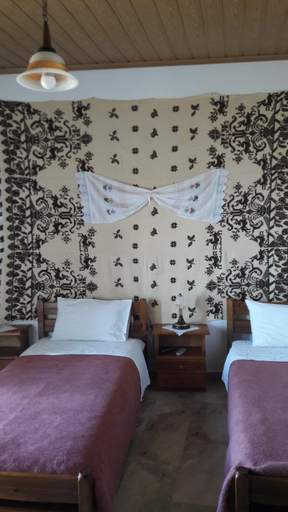 Others 4, Aris Rooms, Crete