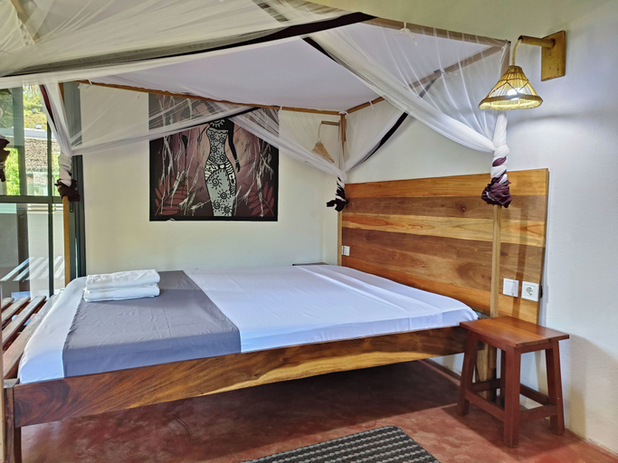 Bedroom 2, SAKATIA ART, Diana
