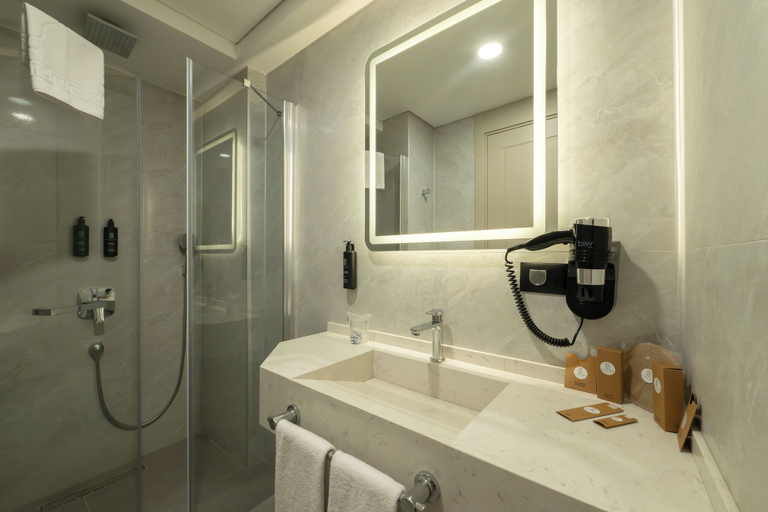 Bathroom 5, ALVES HOTEL, Konak