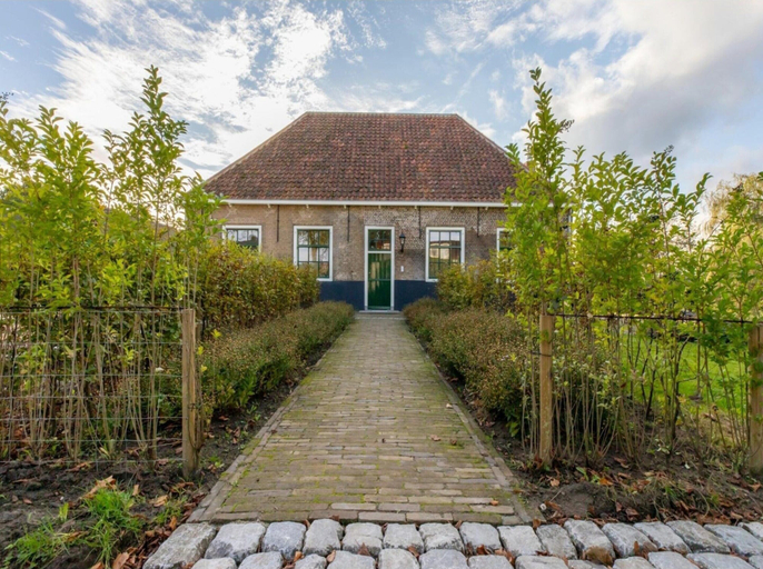 Exterior & Views 2, Farmhouse in Zeeland With Windmill Views, Borsele