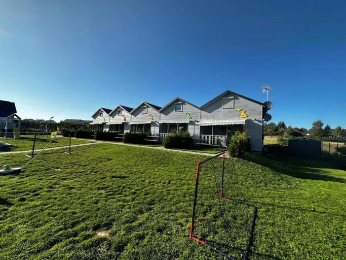 Garden 5, Holiday Home in Mielenko Near Seaside Beach, Koszalin