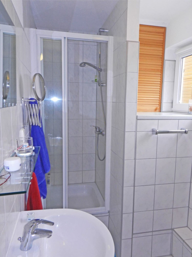 Bathroom 4, Hausboot in Kroeslin am Bodden, Vorpommern-Greifswald