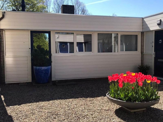 Exterior 2, Cosy Bungalow on Quiet Resort Near Beach, Zijpe