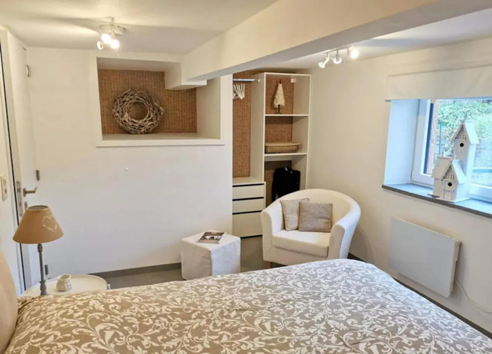 Room 5, Cottage in Houyet Near Lesse River Trails, Namur