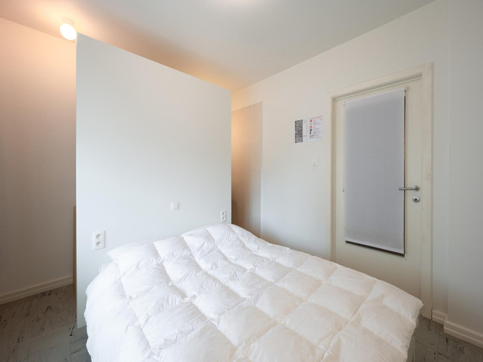 Room 5, Apartment in Duinbergen by the Sailing School, West-Vlaanderen