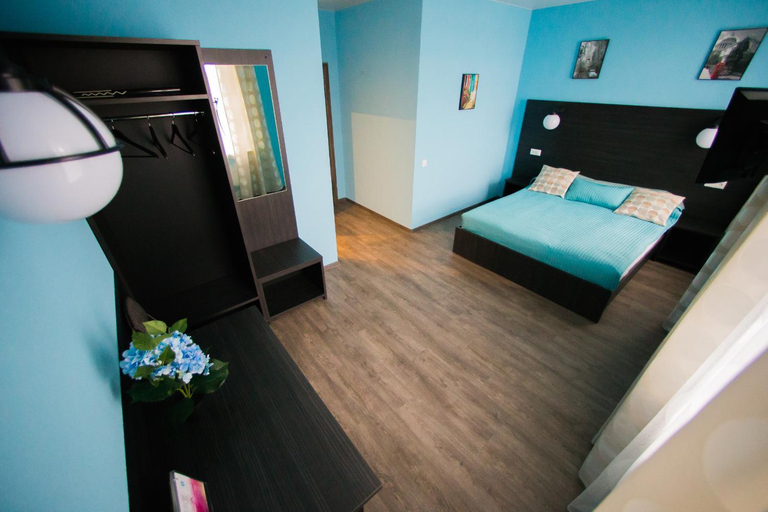 Others 5, Kosmos, mini-hotel, Sankt-Peterburg gorsovet