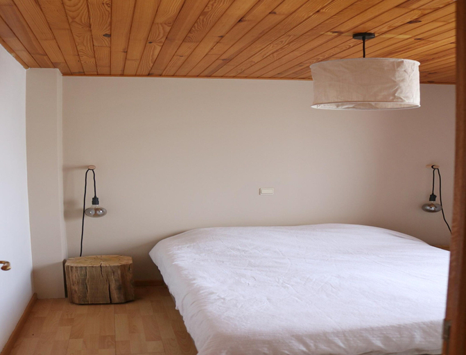 Room 4, Holiday Home in Heure With Pool & Sauna, Namur