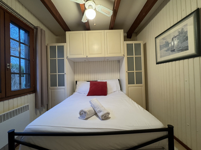 Room 3, Chalet in Aubigne-racan With Pool & Garden, Sarthe